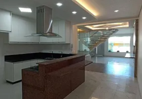 Foto 1 de Sobrado com 3 Quartos à venda, 168m² em Campo Belo, São Paulo