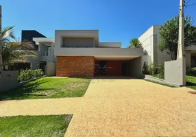 Foto 1 de Casa de Condomínio com 3 Quartos à venda, 192m² em Jardim São Luiz, Ribeirão Preto