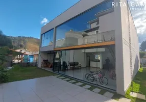 Foto 1 de Casa de Condomínio com 4 Quartos à venda, 200m² em Vargem Grande, Teresópolis