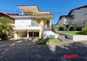 Foto 1 de Casa com 3 Quartos para alugar, 372m² em Coqueiros, Florianópolis