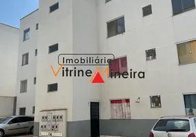 Foto 1 de Apartamento com 3 Quartos à venda, 50m² em Centro, Itatiaiuçu