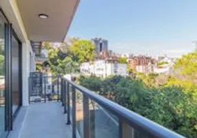 Foto 1 de Apartamento com 2 Quartos à venda, 105m² em Mont' Serrat, Porto Alegre