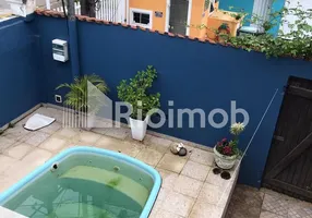 Foto 1 de Casa de Condomínio com 3 Quartos à venda, 200m² em Vargem Pequena, Rio de Janeiro