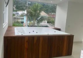 Foto 1 de Casa de Condomínio com 4 Quartos para alugar, 400m² em Vargem Grande, Rio de Janeiro