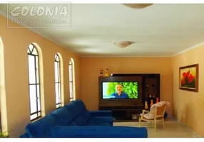 Foto 1 de Sobrado com 4 Quartos para venda ou aluguel, 214m² em Camilópolis, Santo André