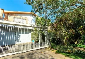 Foto 1 de Casa com 4 Quartos à venda, 240m² em Chácara das Pedras, Porto Alegre