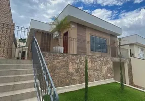 Foto 1 de Casa com 3 Quartos à venda, 172m² em Jardim Bela Vista, São Roque