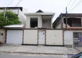 Foto 1 de Casa com 3 Quartos à venda, 254m² em Senador Vasconcelos, Rio de Janeiro