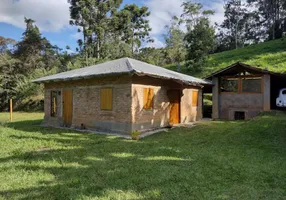 Foto 1 de Casa com 2 Quartos para alugar, 156m² em Visconde de Mauá, Resende