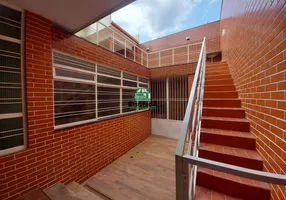 Foto 1 de Casa com 3 Quartos para alugar, 500m² em Santo André, Anápolis