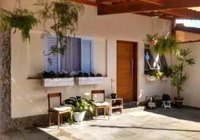 Foto 1 de Casa com 2 Quartos à venda, 83m² em Vila Thais, Atibaia