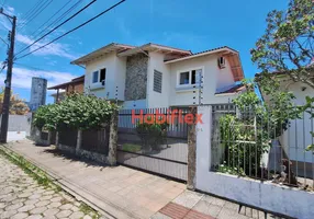 Foto 1 de Casa com 3 Quartos à venda, 261m² em Carianos, Florianópolis