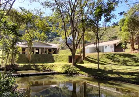 Foto 1 de Casa com 4 Quartos à venda, 3100m² em Secretário, Petrópolis