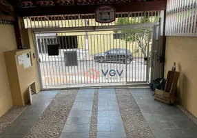 Foto 1 de Sobrado com 3 Quartos à venda, 130m² em Cidade Vargas, São Paulo