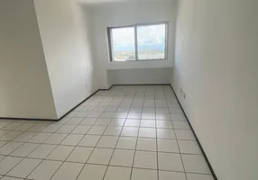 Foto 1 de Apartamento com 3 Quartos à venda, 65m² em Jacarecanga, Fortaleza