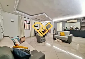 Foto 1 de Casa com 3 Quartos à venda, 183m² em Ponta da Praia, Santos