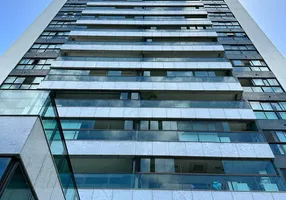 Foto 1 de Apartamento com 4 Quartos à venda, 210m² em Madalena, Recife