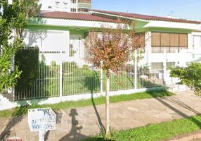 Foto 1 de Sobrado com 4 Quartos para alugar, 350m² em Jardim Lindóia, Porto Alegre