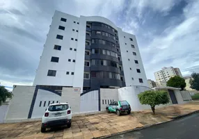 Foto 1 de Apartamento com 3 Quartos à venda, 180m² em Candeias, Vitória da Conquista