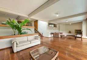 Foto 1 de Casa de Condomínio com 5 Quartos para alugar, 900m² em Morumbi, São Paulo