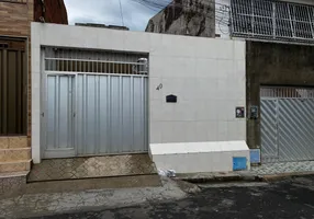 Foto 1 de Casa com 2 Quartos à venda, 66m² em Vicente Pinzon, Fortaleza