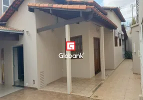 Foto 1 de Casa com 4 Quartos à venda, 208m² em Barcelona Parque, Montes Claros