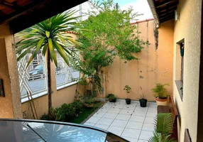 Foto 1 de Casa com 3 Quartos à venda, 200m² em Santa Luzia, Bragança Paulista