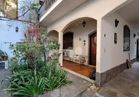 Foto 1 de Casa com 4 Quartos à venda, 418m² em Grajaú, Rio de Janeiro
