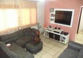 Foto 1 de Casa com 2 Quartos à venda, 100m² em Centro, Nova Iguaçu