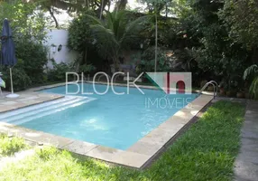 Foto 1 de Casa com 4 Quartos à venda, 519m² em Recreio Dos Bandeirantes, Rio de Janeiro