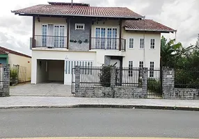 Foto 1 de Sobrado com 3 Quartos à venda, 235m² em Floresta, Joinville