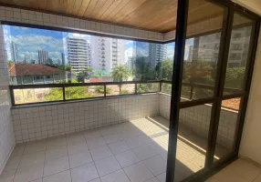 Foto 1 de Apartamento com 5 Quartos à venda, 160m² em Graças, Recife