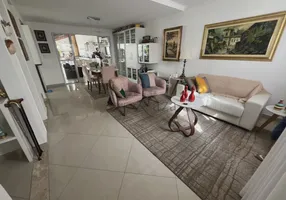 Foto 1 de Casa de Condomínio com 4 Quartos à venda, 190m² em Loteamento Villa Branca, Jacareí
