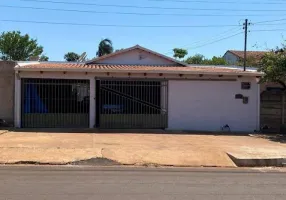 Foto 1 de Casa com 2 Quartos à venda, 190m² em Sao Simao, São Simão