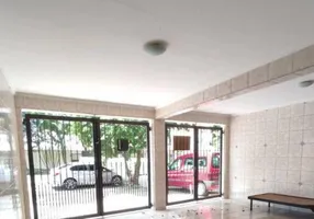 Foto 1 de Casa com 3 Quartos para alugar, 180m² em Vila Gomes, São Paulo