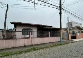 Foto 1 de Casa com 4 Quartos à venda, 129m² em Centro, Navegantes