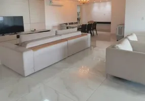 Foto 1 de Apartamento com 4 Quartos à venda, 259m² em Jóquei, Teresina