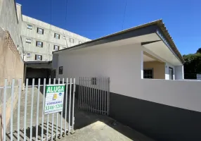 Foto 1 de Casa com 3 Quartos para alugar, 90m² em Umbara, Curitiba