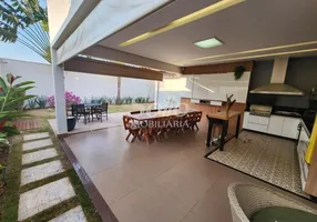 Foto 1 de Casa com 3 Quartos à venda, 258m² em City Uberlândia, Uberlândia