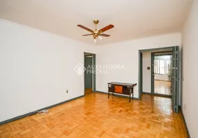Foto 1 de Apartamento com 3 Quartos para alugar, 80m² em Três Figueiras, Porto Alegre