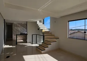 Foto 1 de Casa com 3 Quartos à venda, 222m² em São Pedro, Esmeraldas