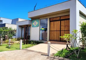 Foto 1 de Casa de Condomínio com 2 Quartos à venda, 220m² em Ville Des Lacs, Nova Lima