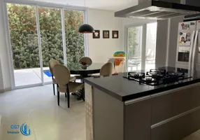 Foto 1 de Sobrado com 4 Quartos à venda, 285m² em Jardim Itaquiti, Barueri