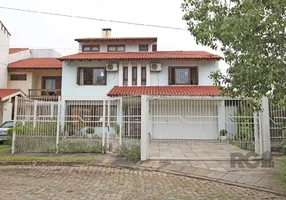 Foto 1 de Casa com 4 Quartos à venda, 380m² em Ipanema, Porto Alegre