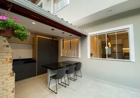 Foto 1 de Casa com 3 Quartos à venda, 133m² em Mosela, Petrópolis