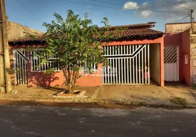 Foto 1 de Casa com 3 Quartos à venda, 233m² em Planalto, Uberlândia