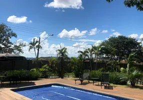 Foto 1 de Sobrado com 5 Quartos à venda, 600m² em Jardins Madri, Goiânia