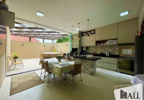 Foto 1 de Casa com 3 Quartos à venda, 180m² em Vila Sao Jorge, São José do Rio Preto