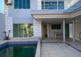 Foto 1 de Sobrado com 3 Quartos à venda, 205m² em Jardim Vitória, Macaé