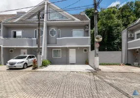 Foto 1 de Casa de Condomínio com 3 Quartos à venda, 170m² em Uberaba, Curitiba